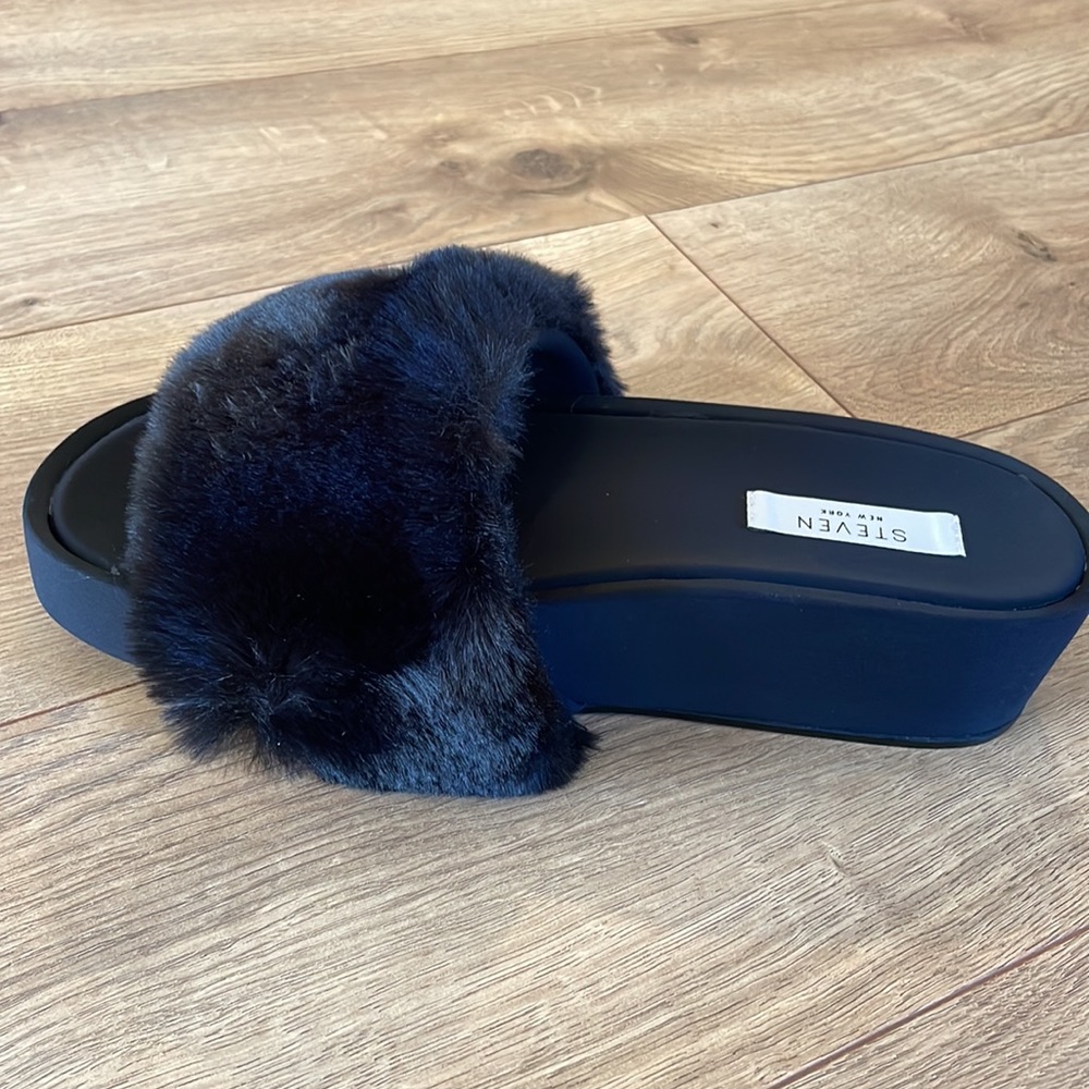 Steven New York Raine Black Slides